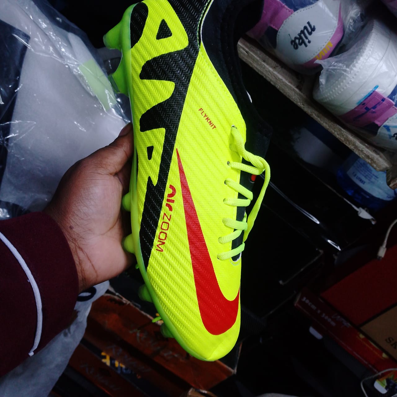 High Quality unisex 🔥 soccer/football boots🔥🔥