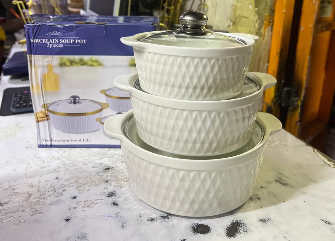 3 pcs ceramic soup pot 3L , 2.5 L and 1.2L ceramic serving dishes - they are dishwasher safe with tough material that prevents chipping.