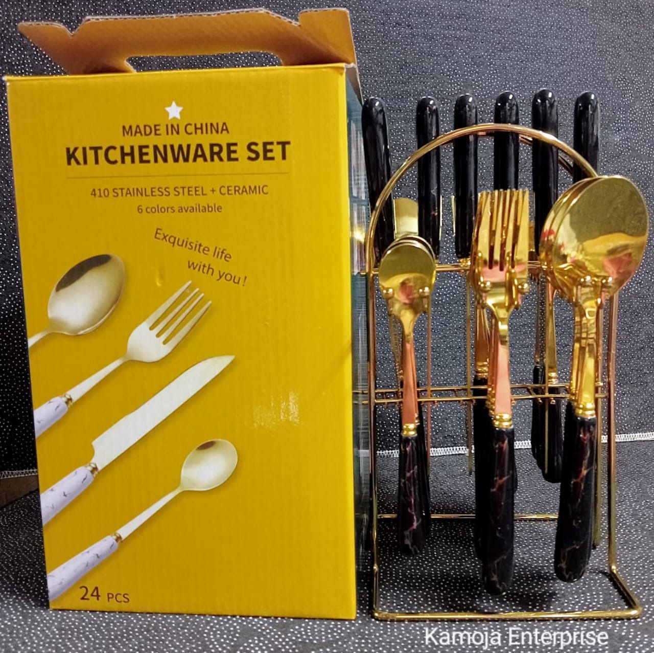 Gold marbled spoon set 24pcs - You can use this set for your main courses, while the tea spoons and forks can be used for desserts.