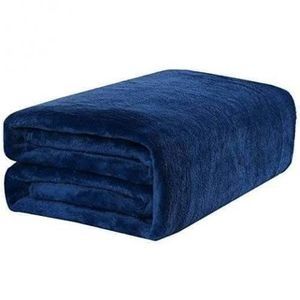 5*6 SOFT BLANKET- WARM AND HEAVY 2.9KG SIZE WHICH IS COMFORTABLE TO USE AT YOUR BEDROOM OR AT THE SITTING ROOM