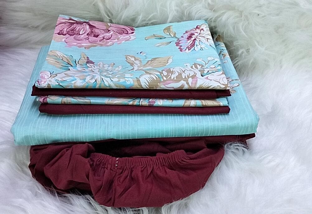 6*7 6 PC Mix and Match Bedsheets. 1 pc pattern bedsheet, 1 pc plain fitted bedsheet and 4 pcs pillow cases.