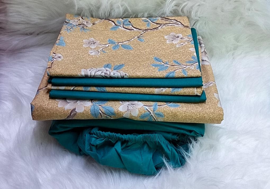 6*7 6 PC Mix and Match Bedsheets. 1 pc pattern bedsheet, 1 pc plain fitted bedsheet and 4 pcs pillow cases.