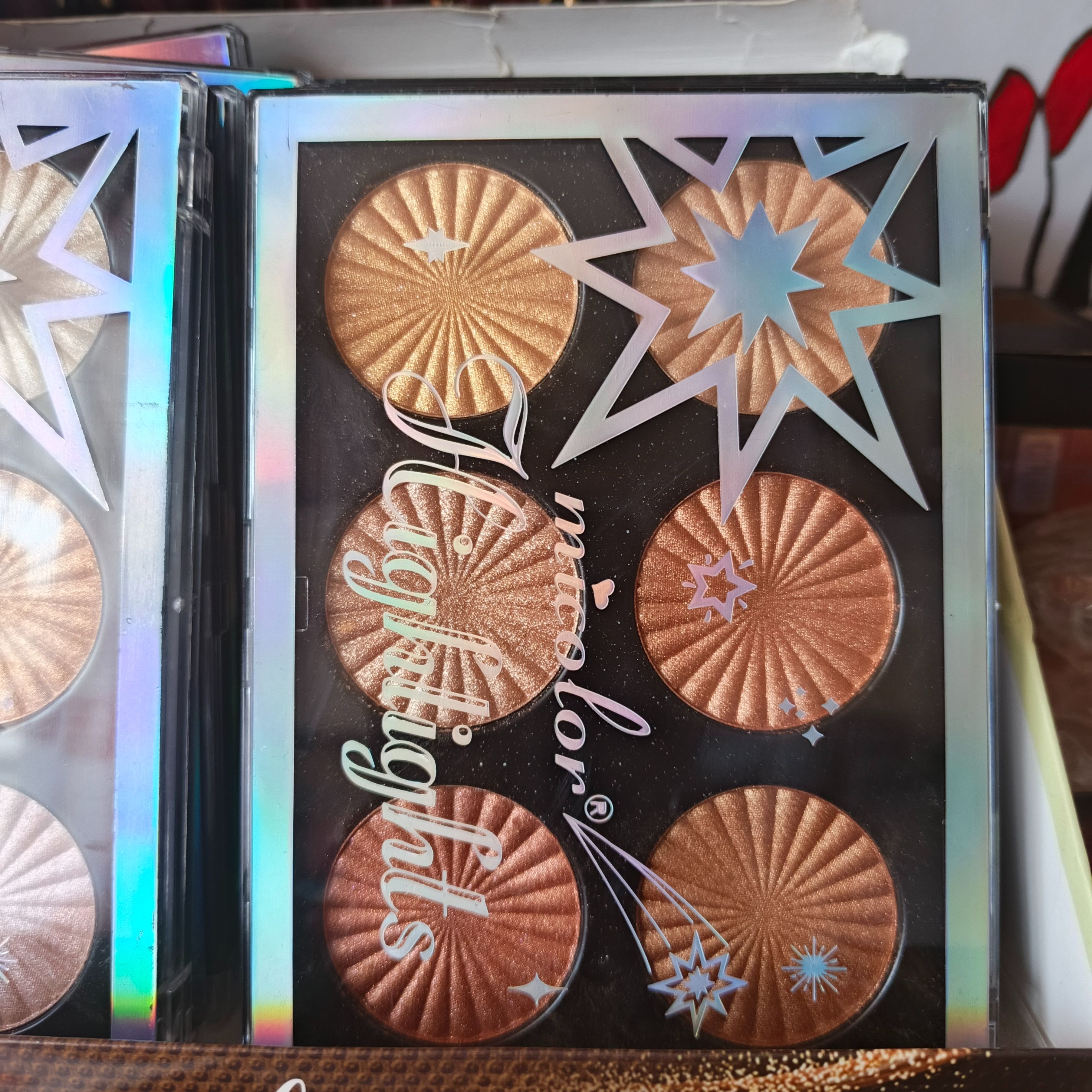 6pcs Makeup Highlighter + FREE Face puff