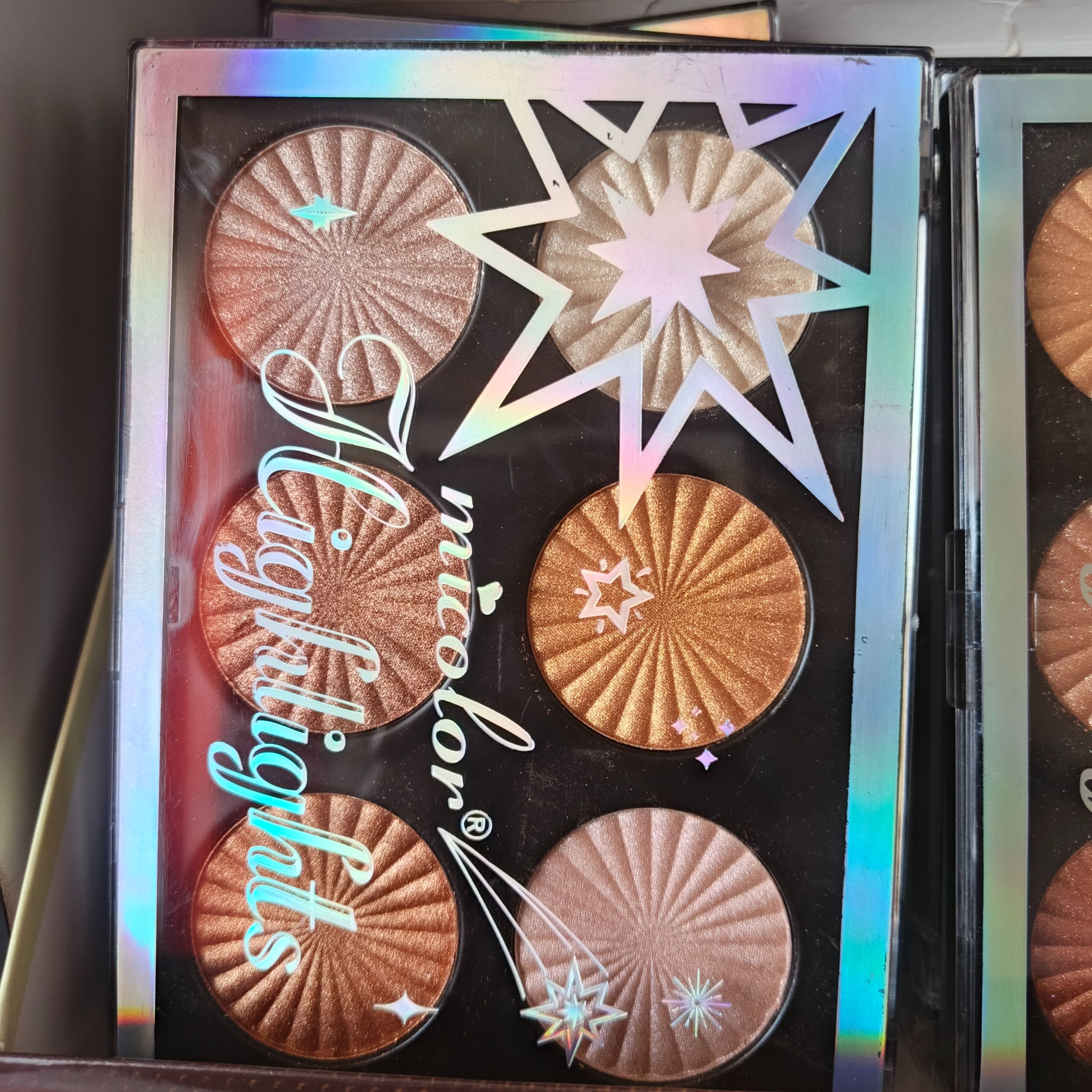 6pcs Makeup Highlighter + FREE Face puff