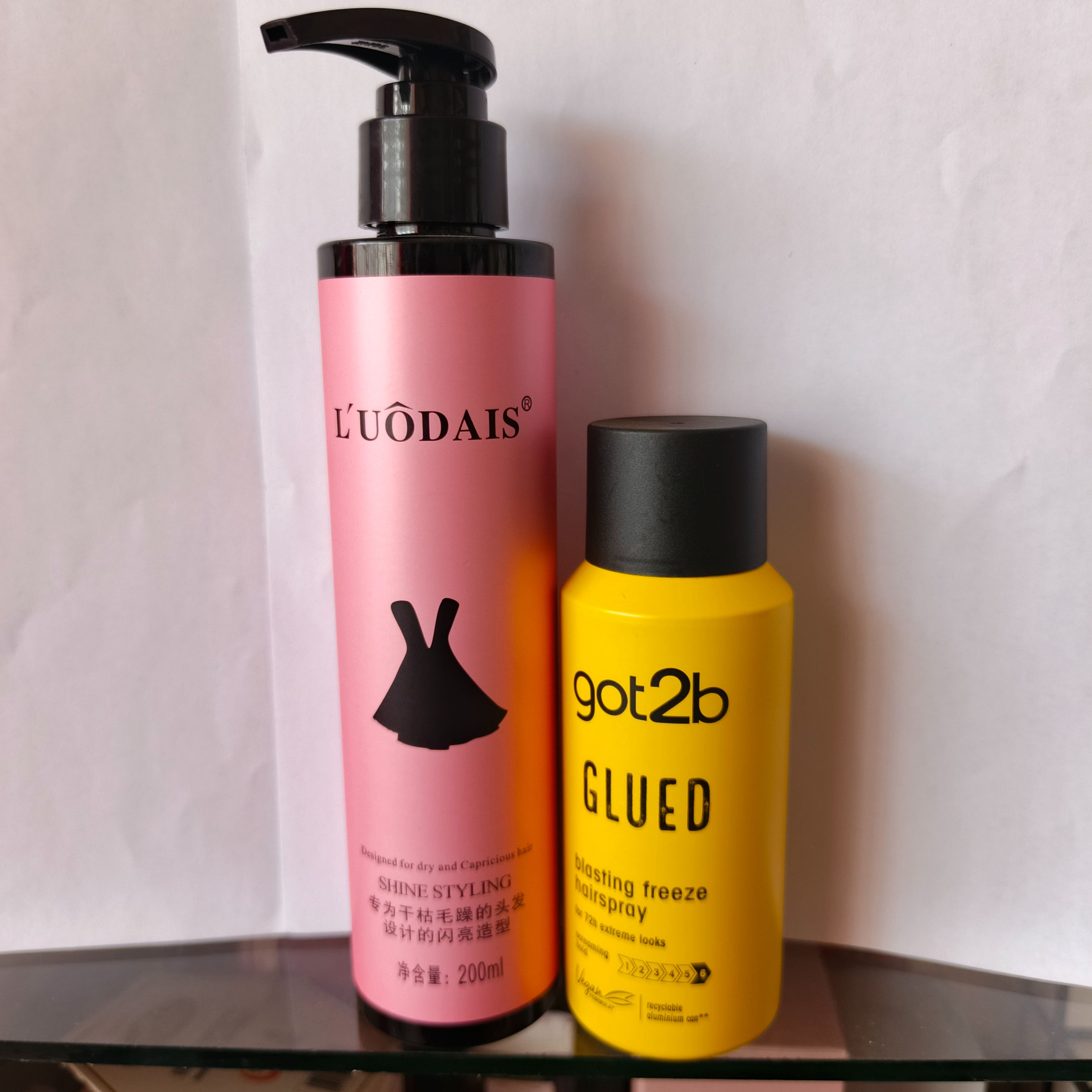 Got2b Blasting freeze spray  + FREE Human hair curl keeper
Wig Hair spray glue + free curl keeper