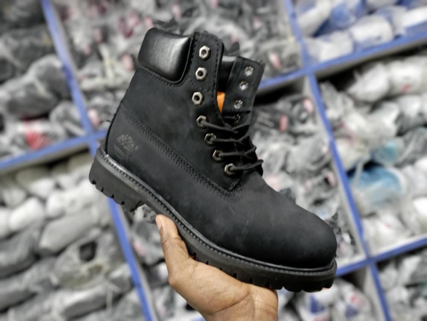 [ONE TIME OFFER: ONE PAIR ONLY] BLACK Timberland  BOOTS Premium Waterproof Black Boots Men Size 40