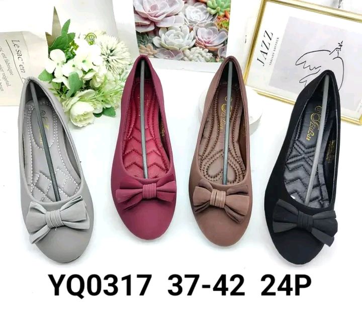Light Ladies Fashion doll shoes, available in assorted colors and sizes 37-42