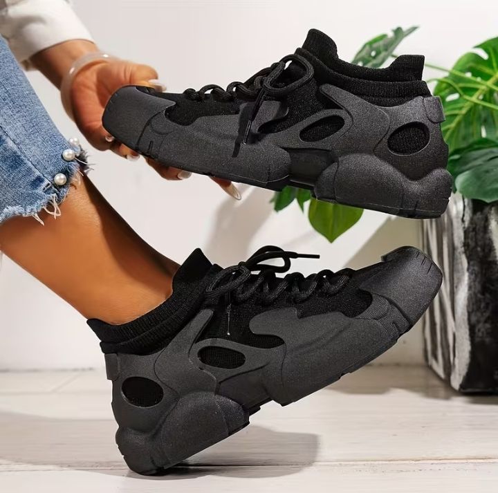 Trendy Unisex breathable thick-soled casual, running or hiking shoes in black- Nicknames ;dad shoes; octopus sock shoes