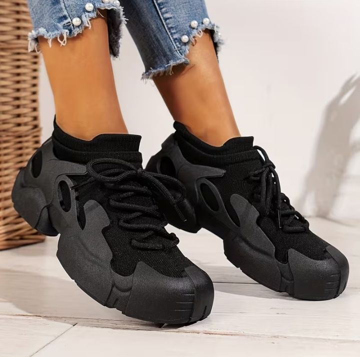 Trendy Unisex breathable thick-soled casual, running or hiking shoes in black- Nicknames ;dad shoes; octopus sock shoes