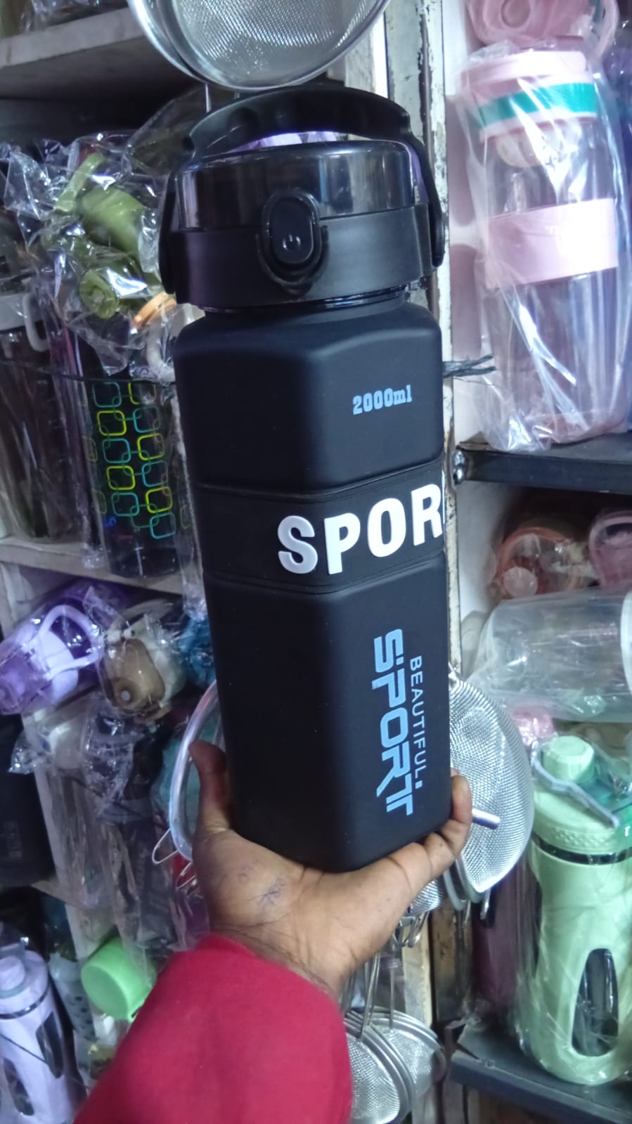 3 In 1 Color Motivational Water Bottle With Stickers.Power water bottle set: includes 3 bottles -3 half gallon/64oz/2l+1l/32oz+0.5l sports bottles, with a time mark and lid
Leak proof: Designed with a
