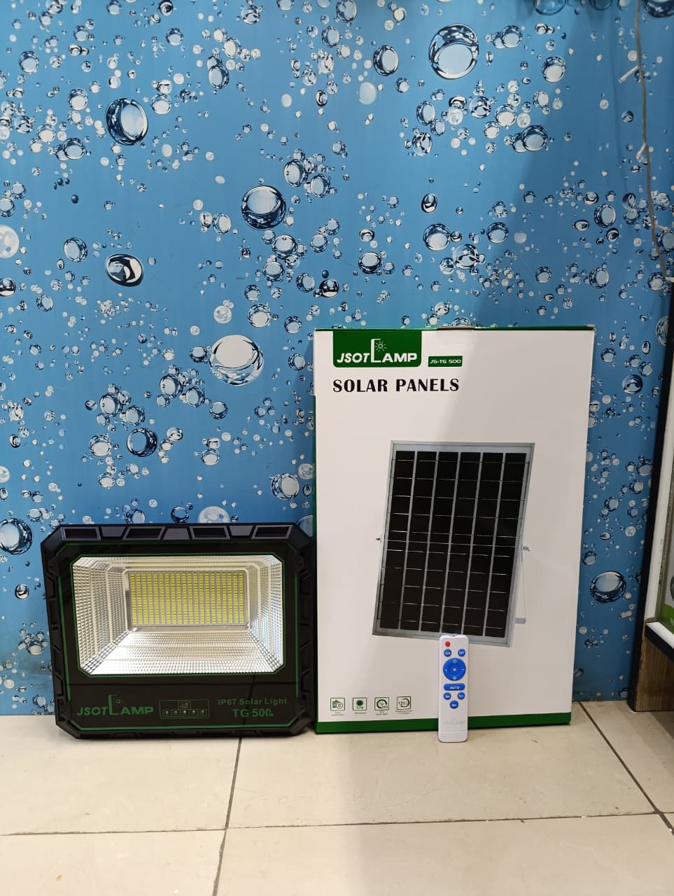 🎇500W Solar Flood Light Outdoor Remote Control, Auto On/Off Dusk To Dawn Street Light🎇Experience unparalleled brightness with our new solar flood light, featuring 281 high-intensity LED beads that i
