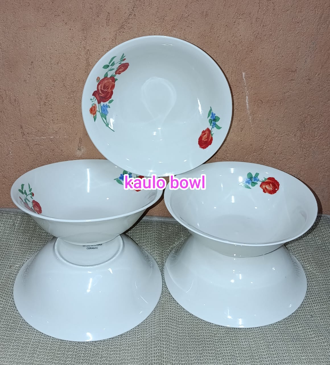 LIMITED OFFER🎇ceramic kaulo bowls 6pcs🎉Skillfully Designed to ensure a pleasant Warm hold
Perfect for gifting
Microwave safe.Made with thick comfortable grip ergonomic handles
Quality Chip resistant
