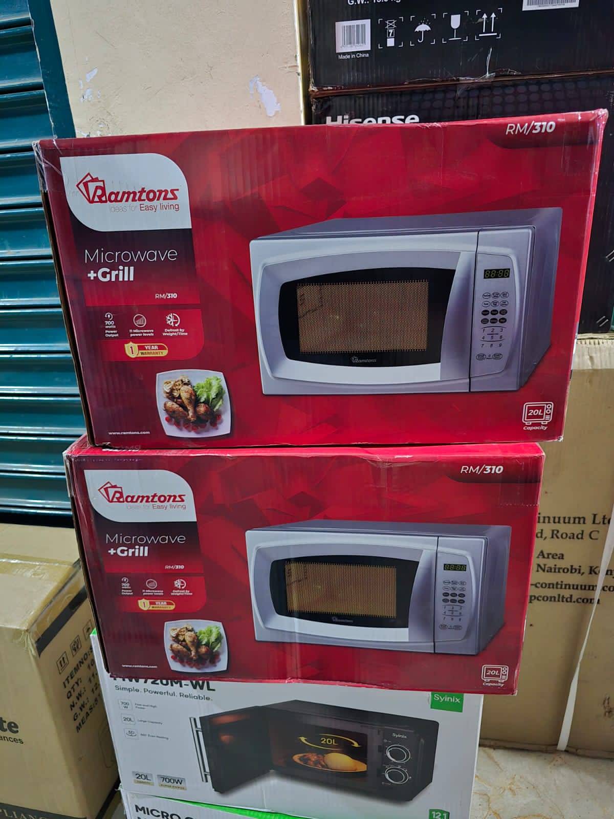 Ramtons 20L Digital Microwave with Grill – Quick, Convenient & Delicious!
Upgrade your kitchen with the Ramtons RM310 microwave, featuring a 20-litre capacity perfect for family meals. Its digital con