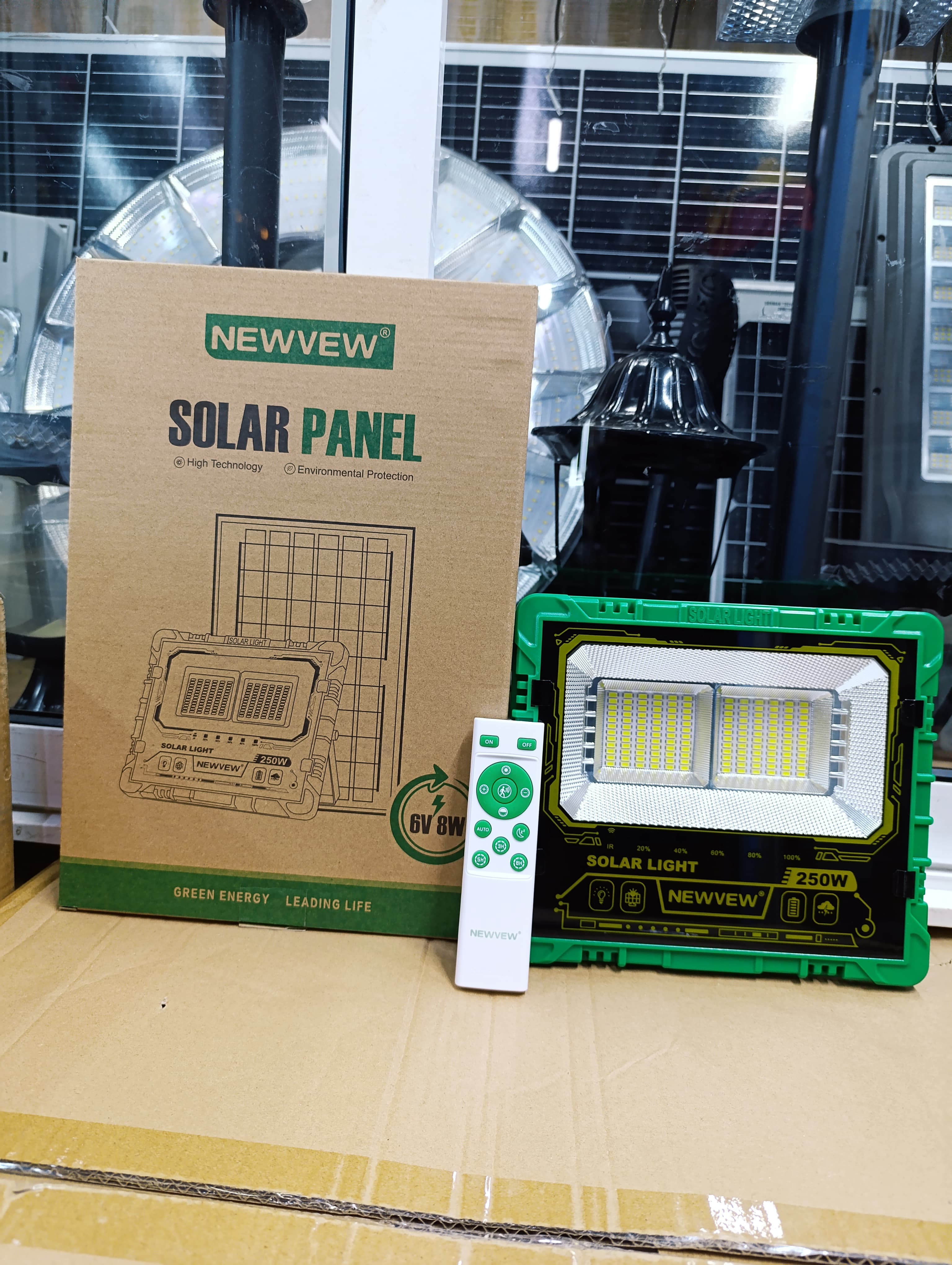 Newvew 250W Bright Solar Floodlight – Dusk to Dawn Power!
Light up your nights the smart way! This high-brightness 250W solar floodlight charges all day and automatically switches on at dusk for relia