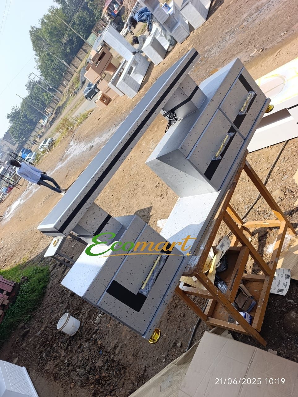 ON OFFER! Modern TV Stand 5FT Wooden With LED Lights Can Fit upto 55 Inch TV High Quality TV Stands Stylish Classic and Durable