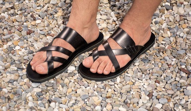 Pure leather outdoor Versatile slide sandals with Lightweight sandals with soft sole elegant summer shoes open toes for men flats