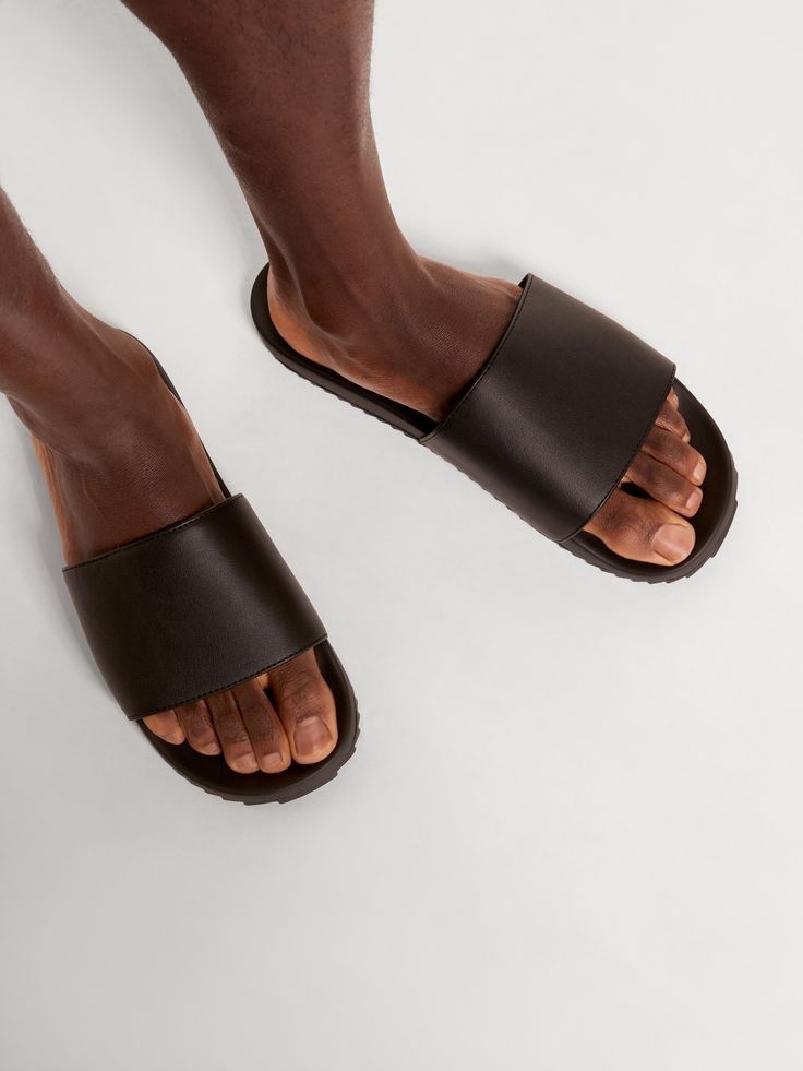 Pure leather outdoor Versatile slide sandals with Lightweight sandals with soft sole elegant summer shoes open toes for men flats