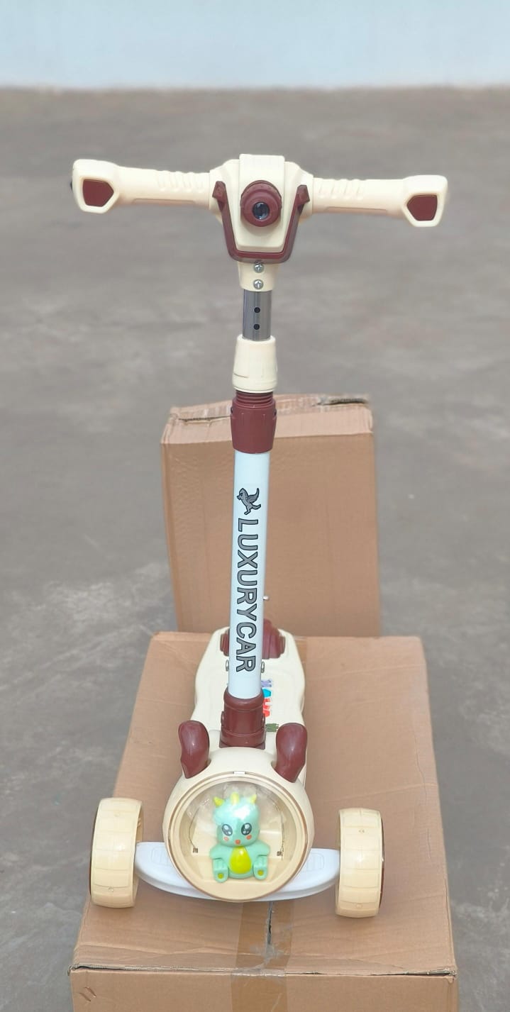 🎉 Fast Moving 🎉 Kids Scooter with Projector Heavy Duty Plastic LED Light Scooter Outdoor Ride Balance Fun Toy for Children