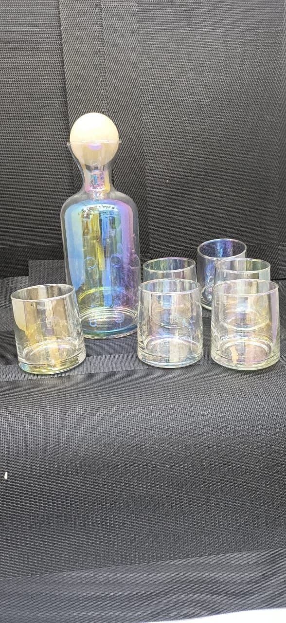 ✔️PREMIUM ✔️7pc Wine Decanter Set With Glasses.Made entirely from high-quality glass, this set is not only a visual delight but also a testament to durability and reliability. The crystal clarity of t