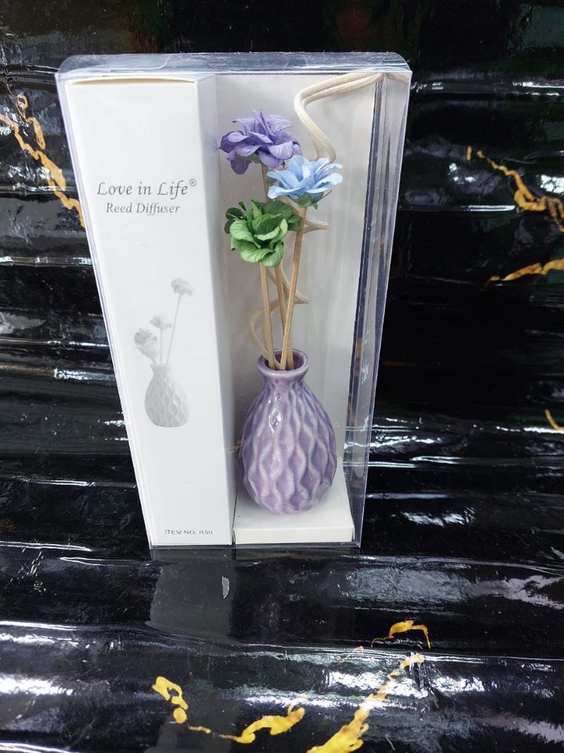 Decorative Flowers & Ceramic Vase Reed Diffuser - 50ml Long Lasting Essential Oil - Ideal for Home, Offices, Toilets, Bathrooms