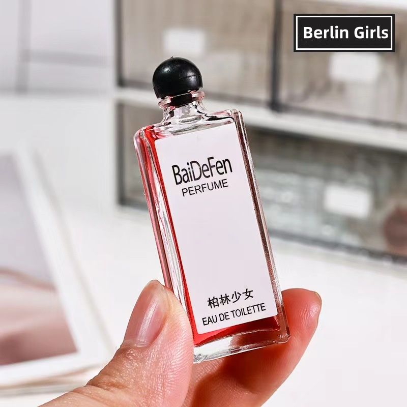 1 PCS Q sample perfume Men'S Perfume Women's perfume Long lasting fragrance retention Easy to carry Light and natural fragrance Women's perfume Berlin Girl