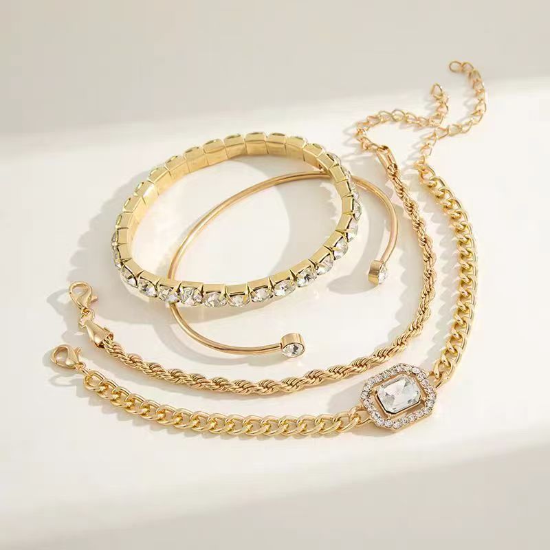 Bracelet Set Bracelet Woman Retro Diamond Square Bracelet Diamond Butterfly Love Bracelet Jewelry Accessory
﻿