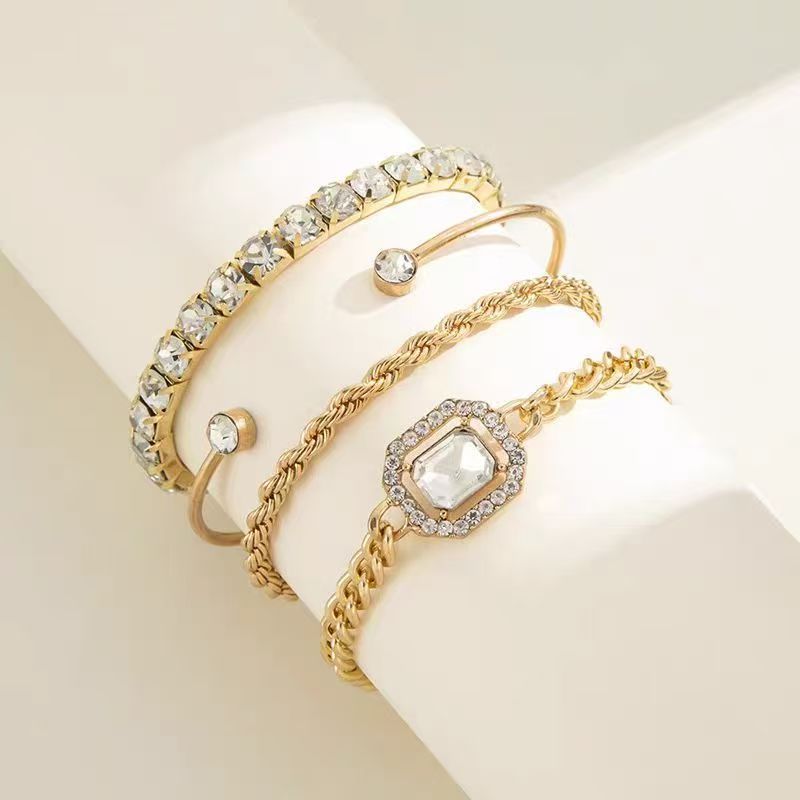 Bracelet Set Bracelet Woman Retro Diamond Square Bracelet Diamond Butterfly Love Bracelet Jewelry Accessory
﻿