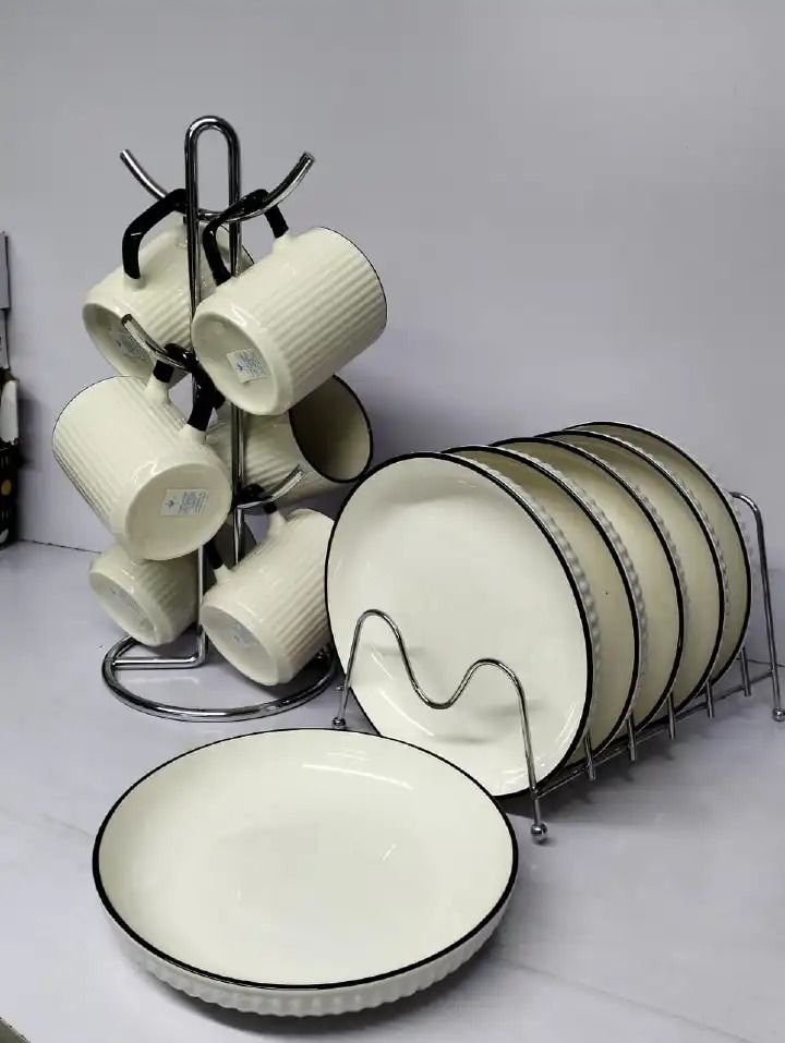 😝🥰AMAZING OFFER PRICE 👏 6 Mugs 8" Dinner Plates Set.Mugs: 6 pieces, ribbed design Dinner Plates: 6 pieces, 8 inches in diameter Color: Creamy white with a black rim