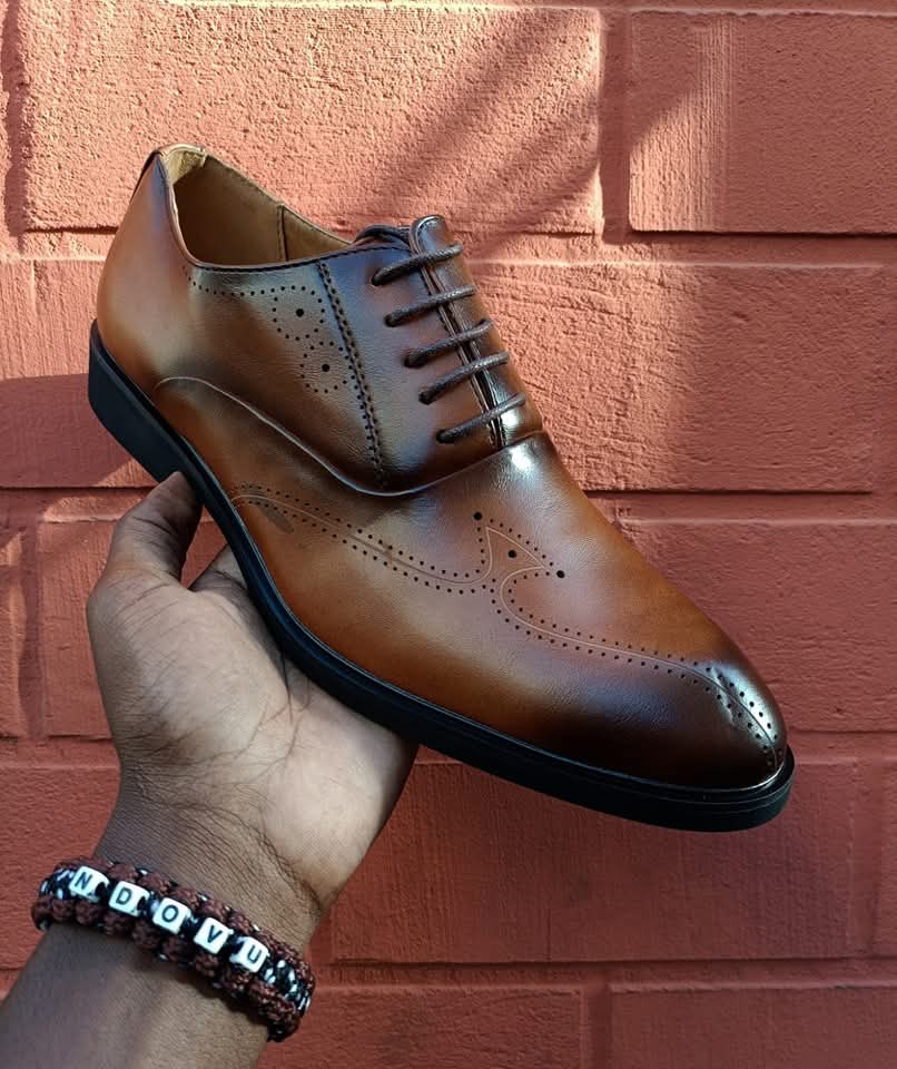 New Arrival Classic Designer Mens Official Genuine Pure Leather Shoes,Comfortable Durable and Strong Soles,Easy to Pair and Good for all ages,with Laces