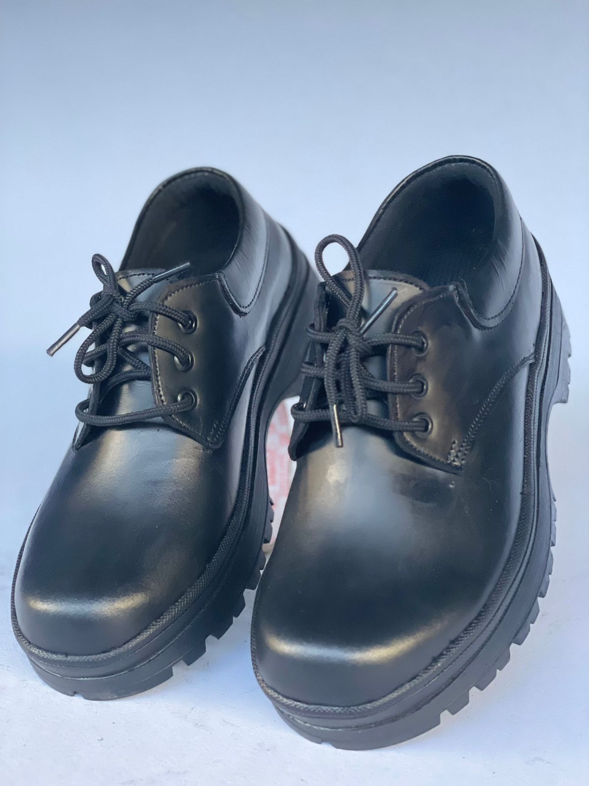 Kids Unisex Black back to school genuine leather shoes with laces, comfortable, durable and long lasting shoes,,with extra laces