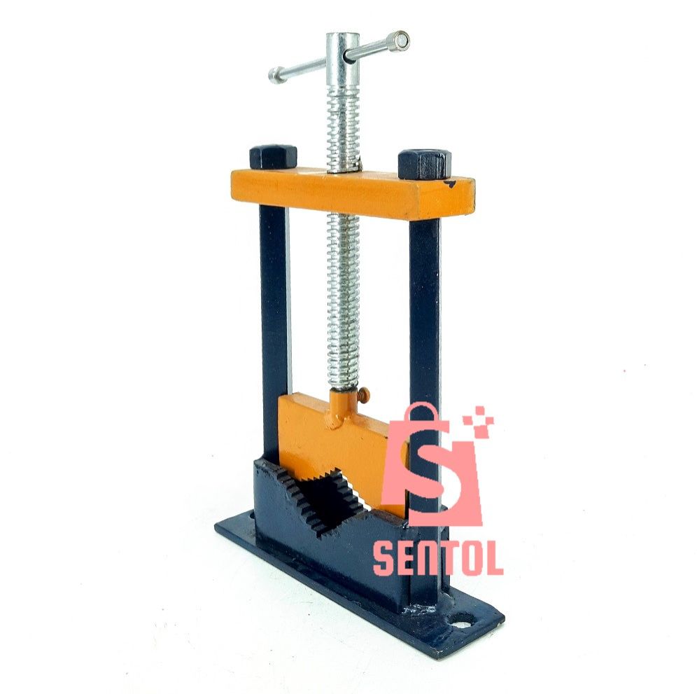 BHARAJ ½ inch to 4 inch Square Pillar Type Pipe Vice