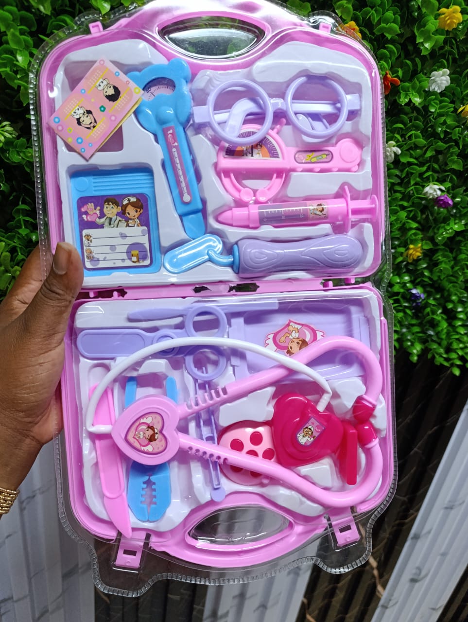 😎🎈😇💫Kids pretend doctor set Doctor Kit Set Doctor Pretend Role Play Equipment Nurse Case Box Toy Gift for Kids Toddlers Boys Girls.
kit is perfect for your little girl or boy being familiar with c
