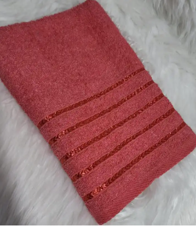 Medium Bath Towel - Soft, Absorbent, Quick-Dry Cotton Towel for Bathroom, Shower, and Travel Crafted from 100% Premium Cotton for Exceptional Softness, Absorbency, and Durability