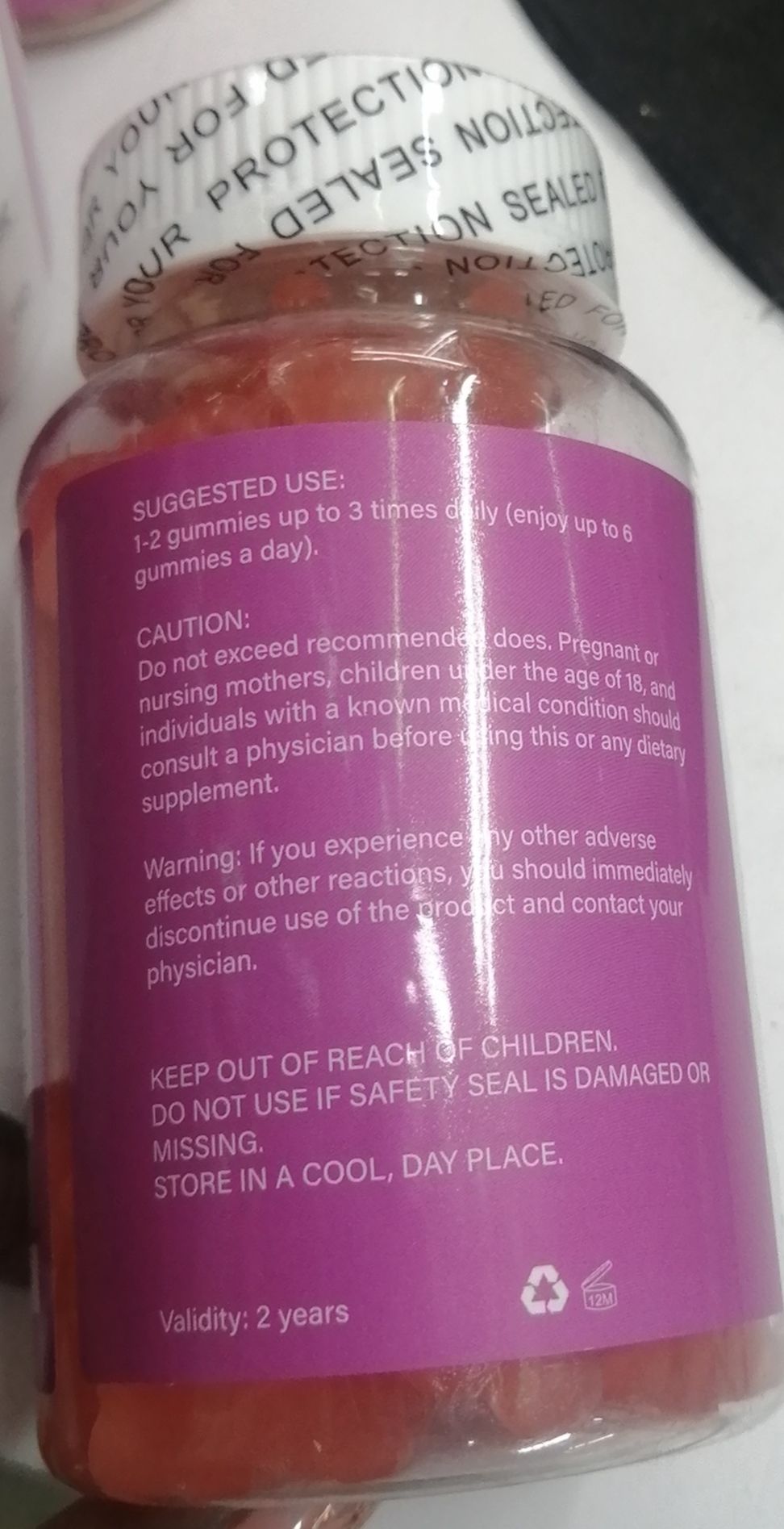 GlutaMaster SKIN WHITENING GUMMIES With Glutathione, Collagen & Biotin For Hydrated Youthful Skin Glow and Spots Fading Anti-aging Gummies.New