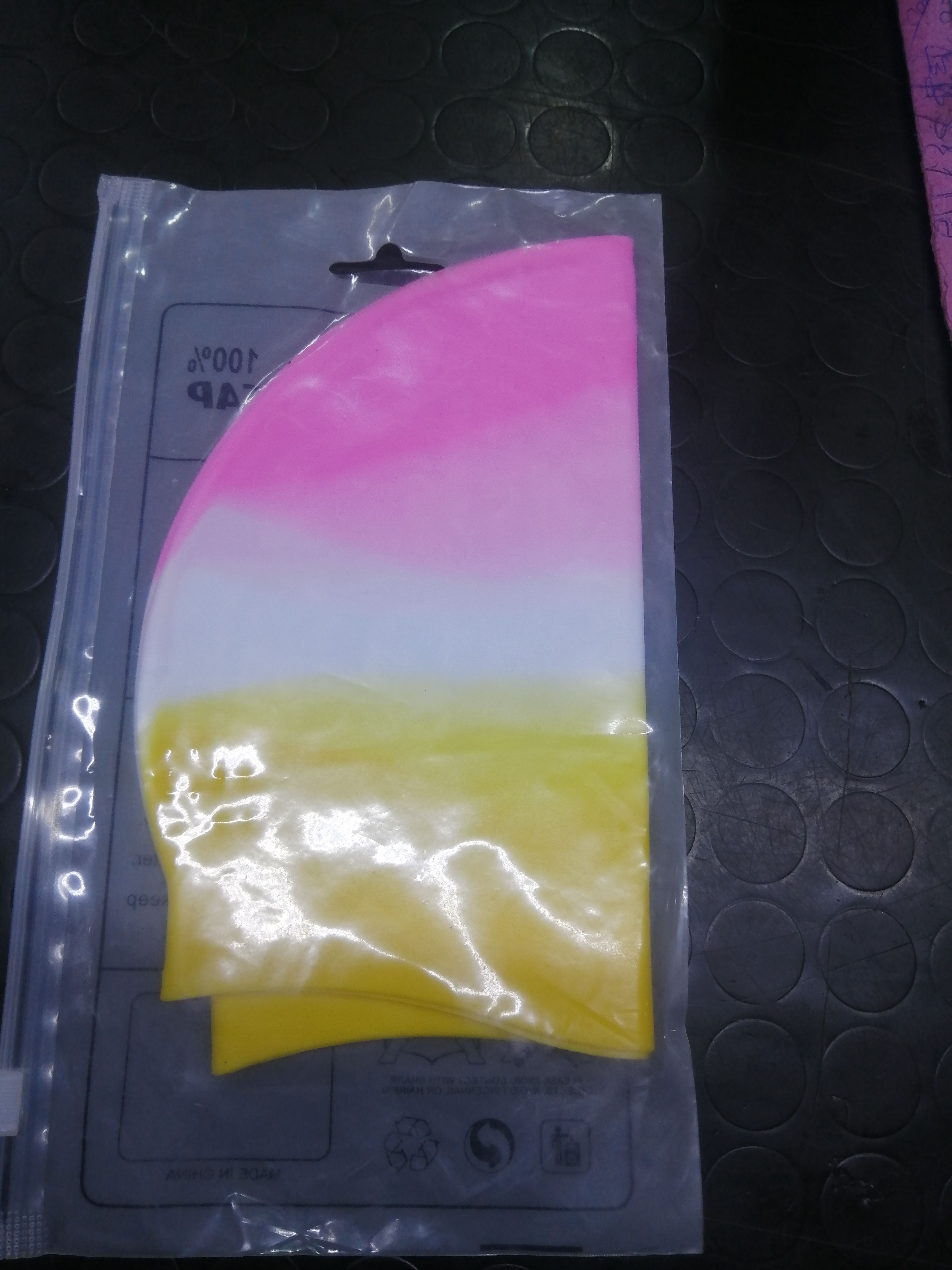 Fashion High Quality Unisex Adults Silicone Swim Cap SWIM CAP MOULDED SILICONE SWIMMING CAPS ADULTS Silicone Swimming Cap Waterproof can fit Braided hair Durable Non-Slip Swim Cap