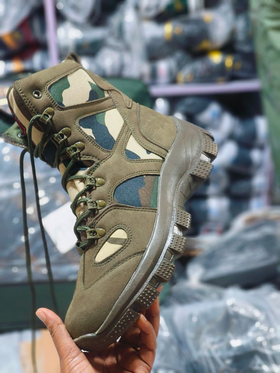 HIGH QUALITY ARMY BOOTS