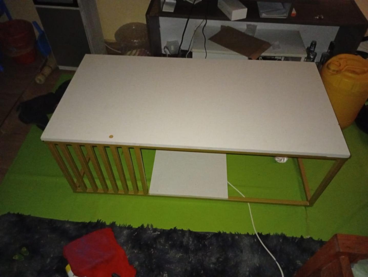 Elegant Coffee Table Furniture High Quality Durable Classic Sitting Room Coffee Tables