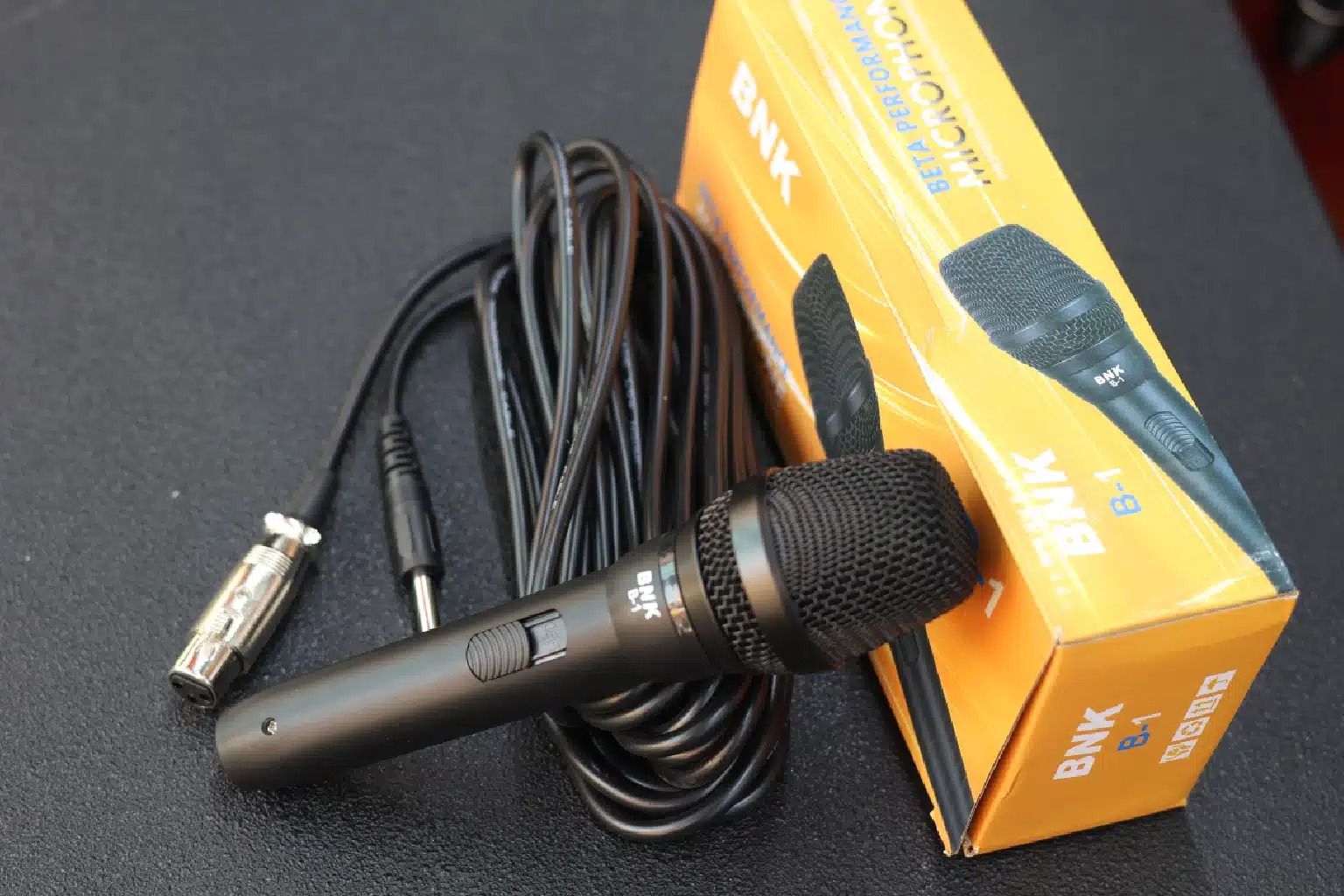 BNK B-1 Wired Cardioid Dynamic Vocal Microphone - Brand New
