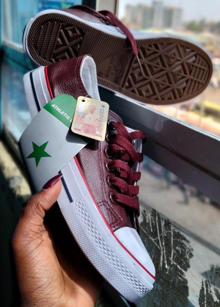 Elegant Rubbers Leather Latest edition Wipe and Go Unisex Mens and Womens Shoes Comfortable Lace Up Sneakers Fashionable Gentlemen Shoes Low Cut Rubbers Sports