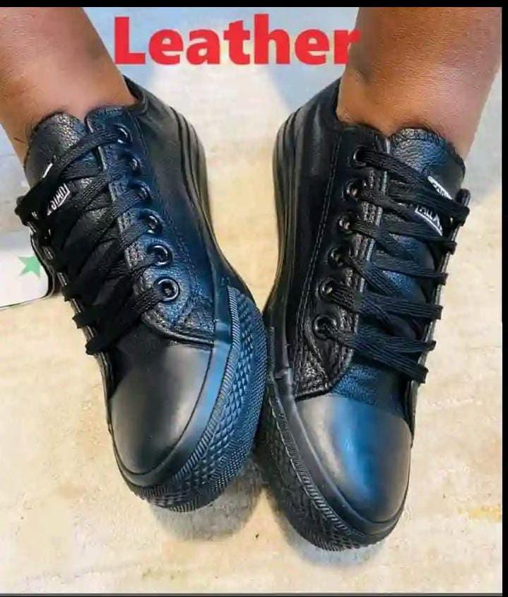 Elegant Rubbers Leather Latest edition Wipe and Go Unisex Mens and Womens Shoes Comfortable Lace Up Sneakers Fashionable Gentlemen Shoes Low Cut Rubbers Sports