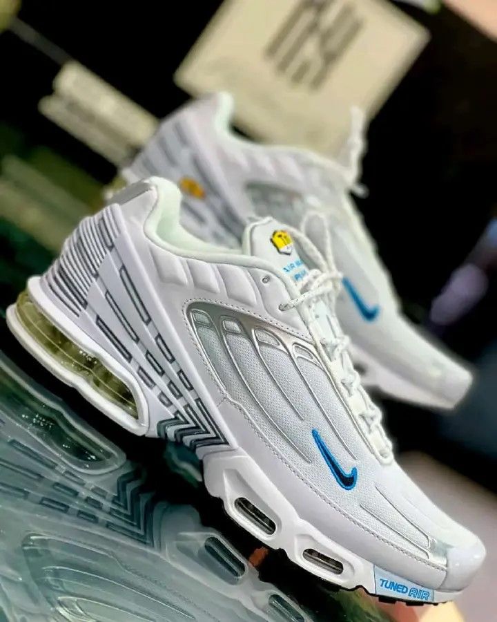 OFFER!! Latest TN TUNED PLUS Airmax fashion shoes breathable Unisex Men and Womens sneakers