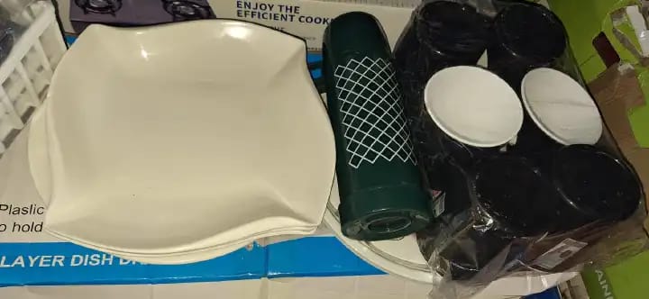 BREAKFAST SET. 13Pieces breakfast set. 0.45ml flask, 6 melamine plates. 6 melamine cups. Easy to clean, Classy, Durable.