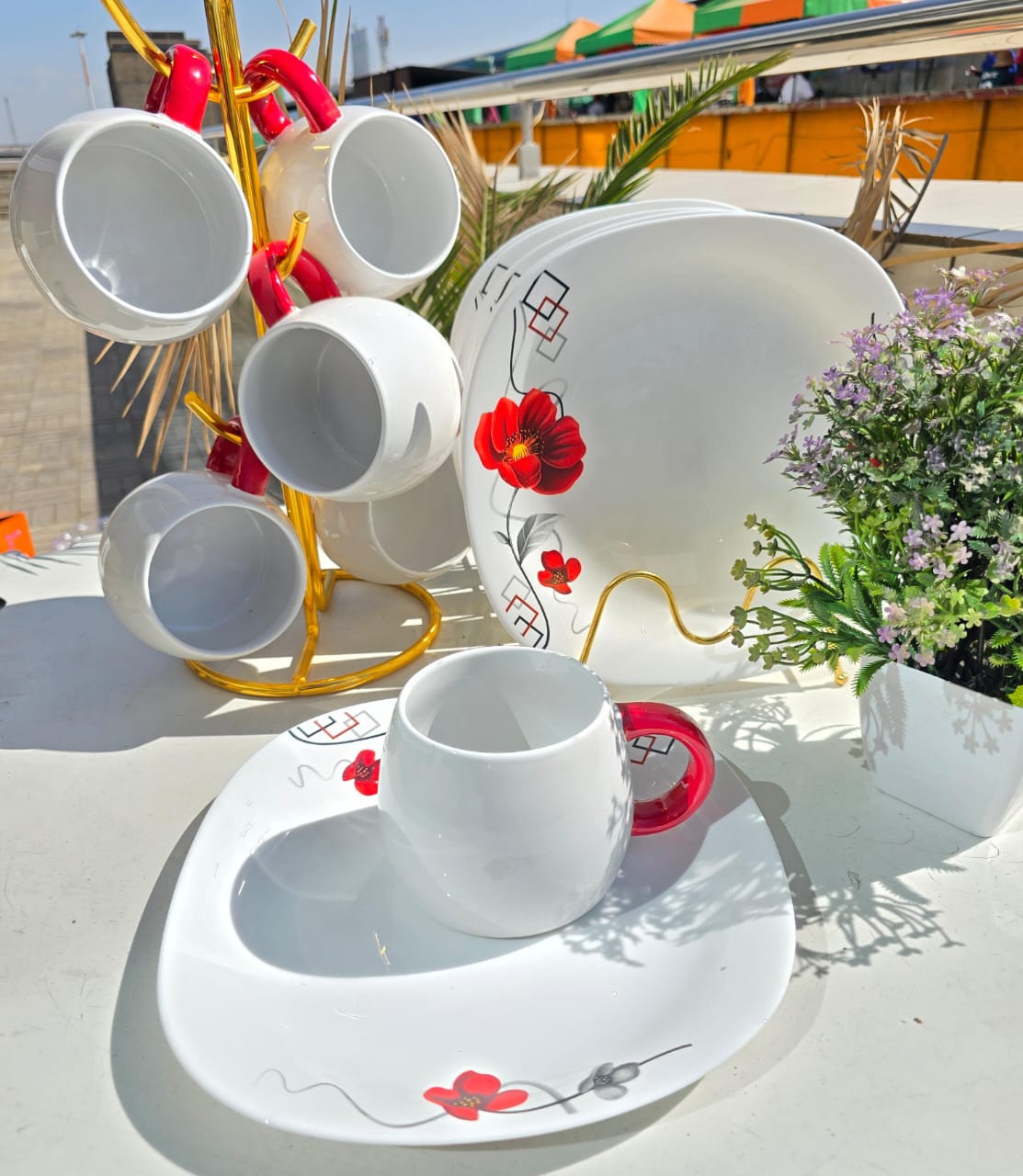 New Red dinner set ideal and convenient for use both home and commercial purposes