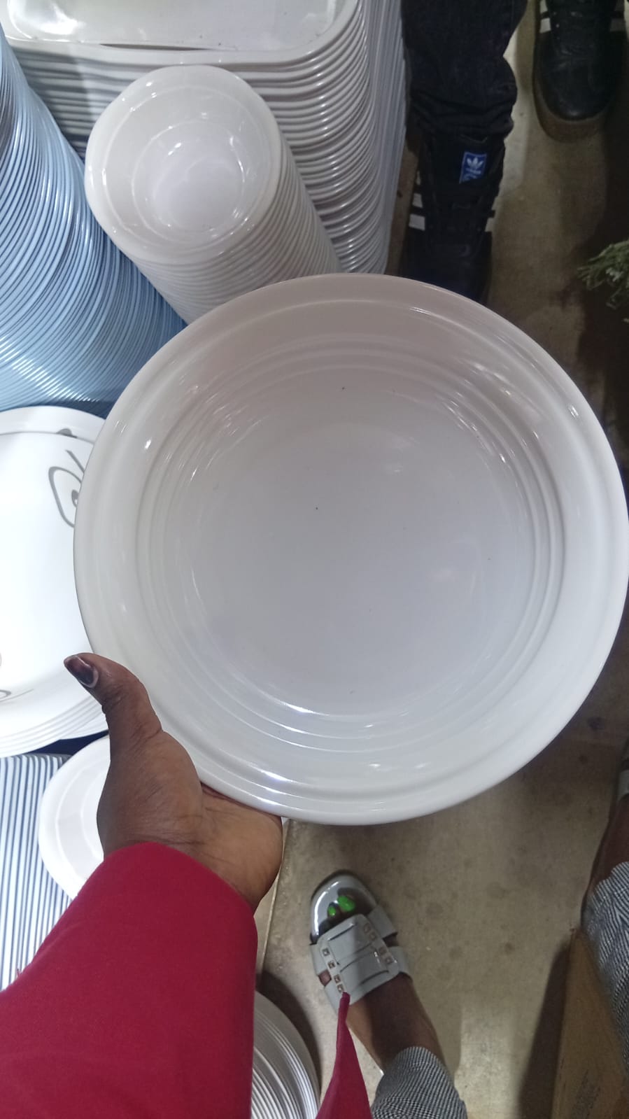 Diya 8' mela 🍽️
The modern kitchen needs the right kitchen utensils and appliances to create an inviting atmosphere. We brings you this perfect dinner plate with a premium quality for your daily kitc