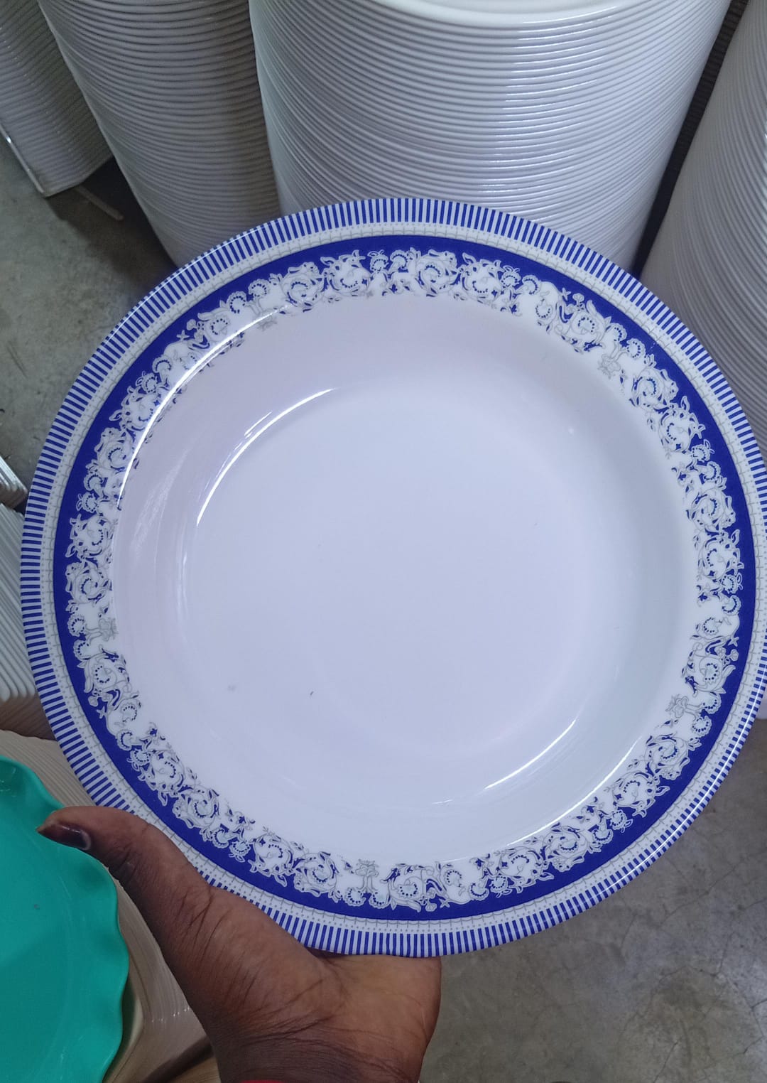 Diya 8' mela 🍽️
The modern kitchen needs the right kitchen utensils and appliances to create an inviting atmosphere. We brings you this perfect dinner plate with a premium quality for your daily kitc