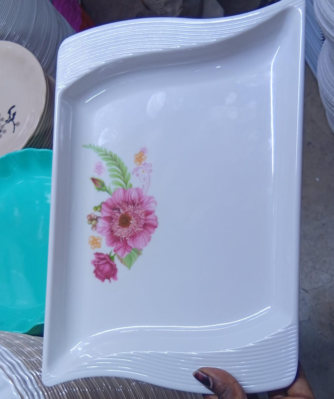 Diya square plates 🍽️ 

 The modern kitchen needs the right kitchen utensils and appliances to create an inviting atmosphere. We brings you this perfect dinner plate with a premium quality for your d
