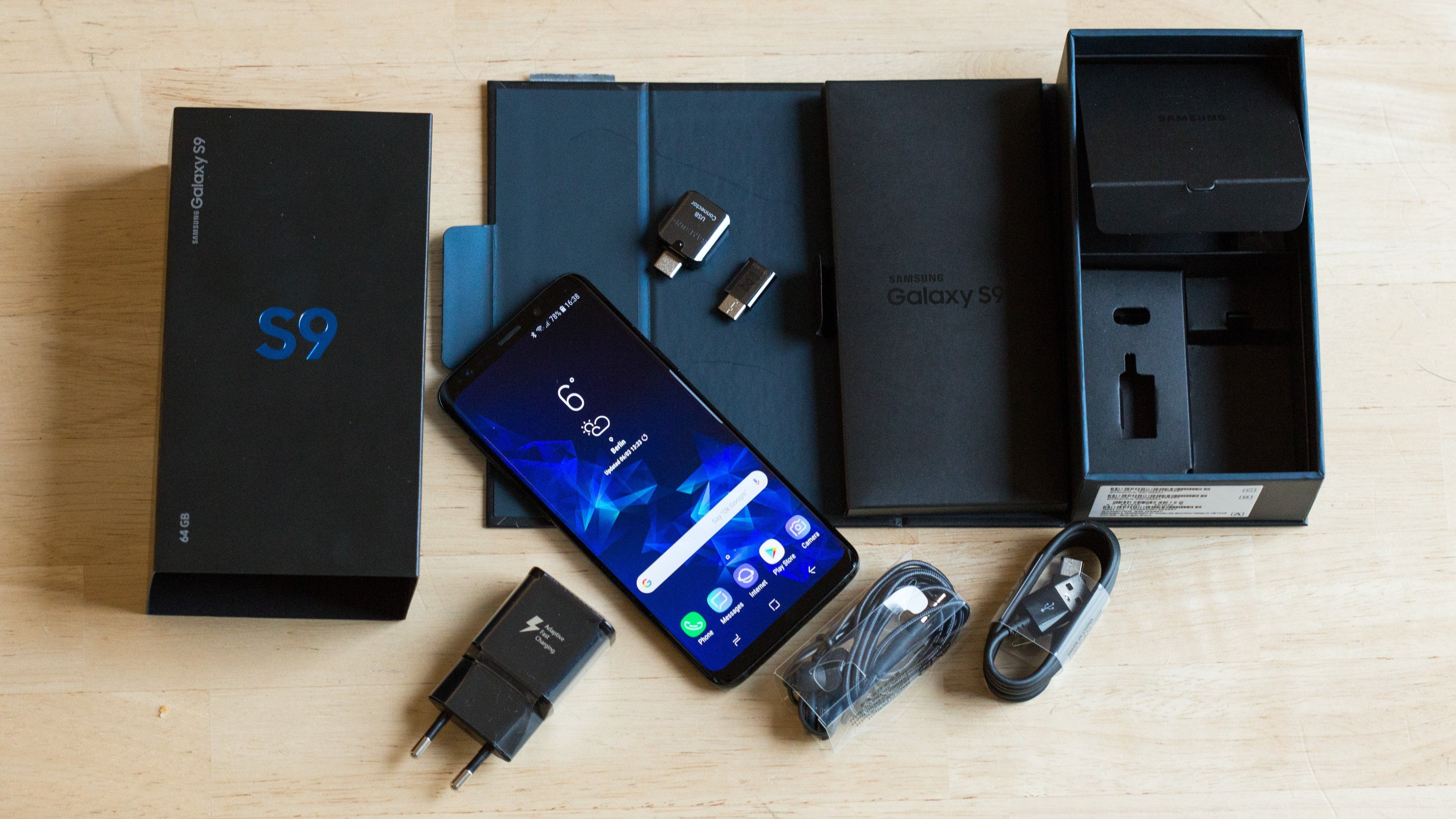 SAMSUNG GALAXY S9 128GB ROM 4GB RAM DISPLAY 5.80 INCHES SINGLE SIM REAR CAMERA 12MP FRONT CAMERA 8MP SMARTPHONE WITH WARRANTY MIDNIGHT BLACK COLOR