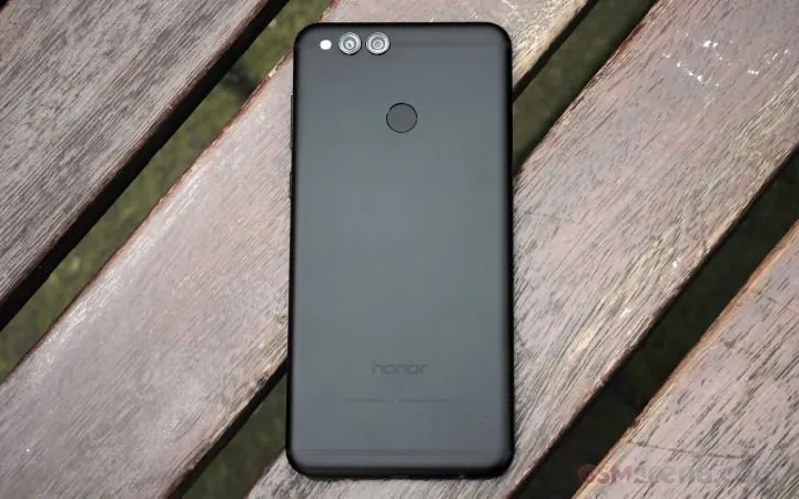 REFURBISHED HUAWEI HONOR 7X 64GB ROM 4GB RAM DISPLAY 6.0 INCHES REAR CAMERA 16MP+2MP FRONT CAMERA 8MP FINGERPRINT (rear-mounted) INBUILT BATTERY BLACK
