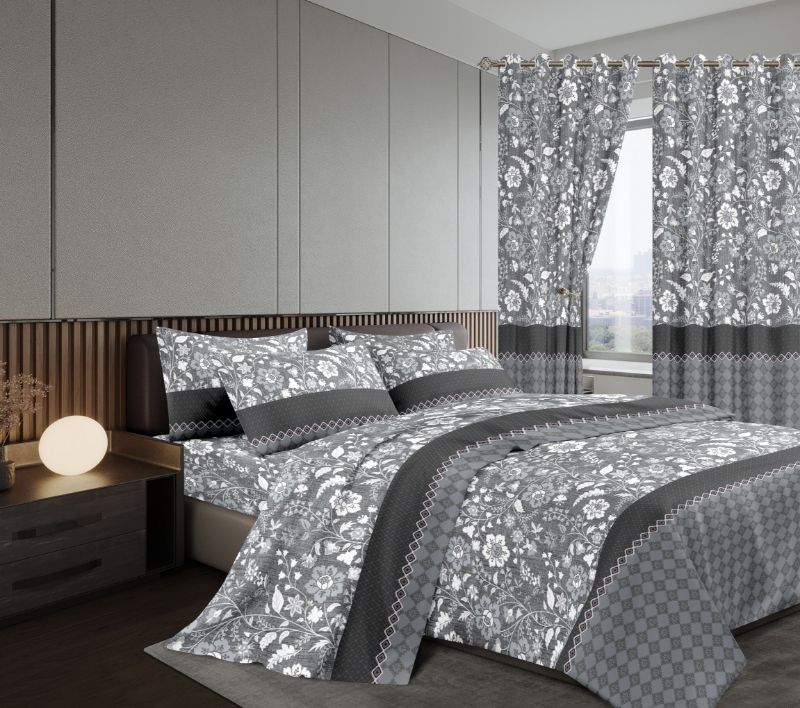 Warm Woolen Duvet With matching Curtains With  ▪️2 bedsheet( 1fitted & 1flat)    ▪️2 pillow cases.     ▪️2pcs Curtains Measuring, 2.5m height & 1.5m width. Size  6*7