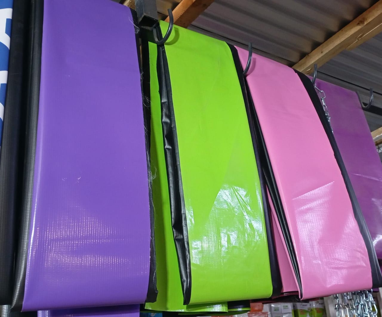 🎇5 BY 8 Heavy-Duty CANVAS CARPET Waterproof & Rainproof: Protects against rain and moisture🦋Multipurpose Use: Suitable for outdoor canopies, tents, gardening, and construction sites

Tear-Resistant: